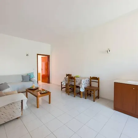 Merryland Studios & Apartments Kremastí Oda fotoğraf
